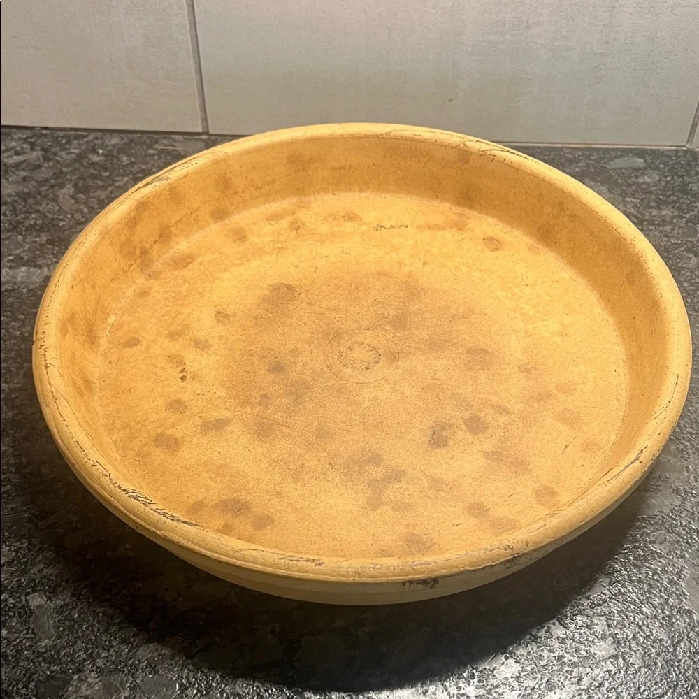 12 inch Pfaltzgraff Rustic Tan Stoneware Baking bowl. Preseasoned.  Exc